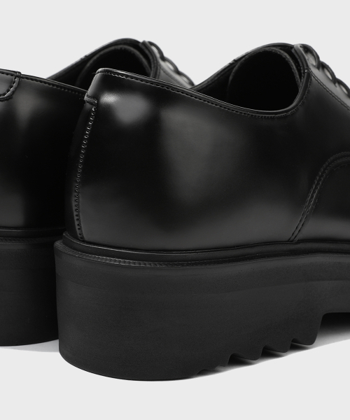 FIRENZE ATELIER（フィレンツェアトリエ）の「[SECOND.A Light] ボリュームラウンドトゥ5CMダービーSL27 [SHINE BLACK]（ドレスシューズ・メンズ・ブラック・24cm/25cm/26cm/27cm/28cm）」の11枚目の写真