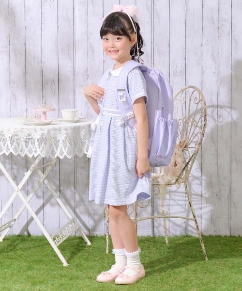 mezzo piano（メゾピアノ）の「ポーチ付ロゴリボンリュック容量約24L（バックパック/リュック・キッズ・ネイビー/ラベンダー・F）」の3枚目の写真