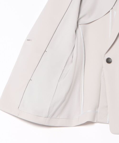 m.f.editorial（エムエフエディトリアル）の「【ストレッチ UV ウォッシャブル】m.f.エディトリアル レディース トリアセライク リラクシング 1ボタンジャケット ライトグレー(セットアップ可能)（スーツジャケット・レディース・ライトグレー・X-LARGE/LARGE/MEDIUM/S）」の3枚目の写真