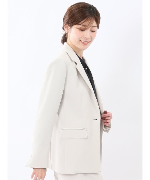 m.f.editorial（エムエフエディトリアル）の「【ストレッチ UV ウォッシャブル】m.f.エディトリアル レディース トリアセライク リラクシング 1ボタンジャケット ライトグレー(セットアップ可能)（スーツジャケット・レディース・ライトグレー・X-LARGE/LARGE/MEDIUM/S）」の6枚目の写真