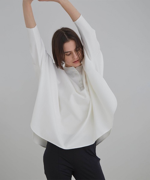 LE PHIL(ルフィル)の「◆ヴィスポンチトップス(Tシャツ/カットソー・レディース・ブラック/ホワイト・F)」の2枚目の写真