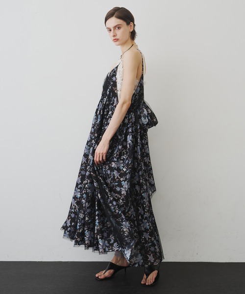 LA BELLE ETUDE（ラベルエチュード）の「オリジナルフラワー箔プリントBACKリボンキャミワンピース（ワンピース・レディース・ブラック・FREE）」の18枚目の写真