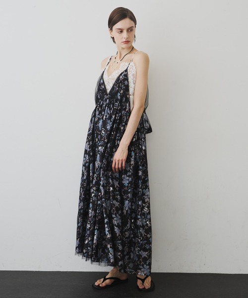 LA BELLE ETUDE（ラベルエチュード）の「オリジナルフラワー箔プリントBACKリボンキャミワンピース（ワンピース・レディース・ブラック・FREE）」の19枚目の写真