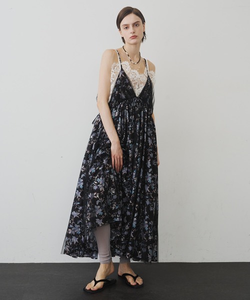 LA BELLE ETUDE（ラベルエチュード）の「オリジナルフラワー箔プリントBACKリボンキャミワンピース（ワンピース・レディース・ブラック・FREE）」の20枚目の写真