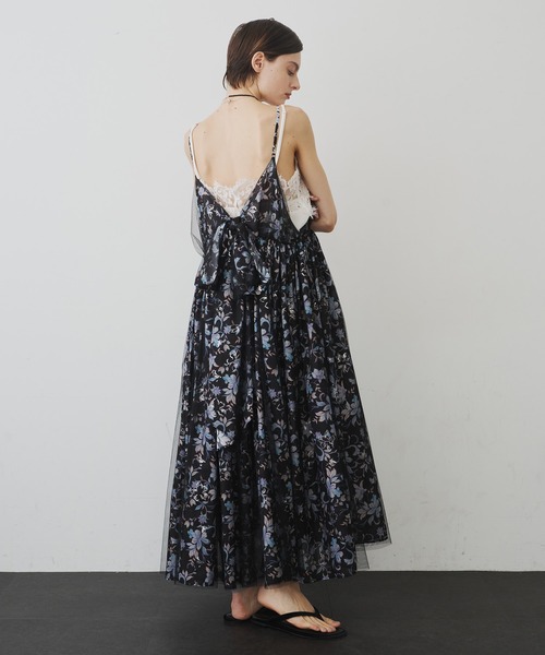 LA BELLE ETUDE（ラベルエチュード）の「オリジナルフラワー箔プリントBACKリボンキャミワンピース（ワンピース・レディース・ブラック・FREE）」の22枚目の写真