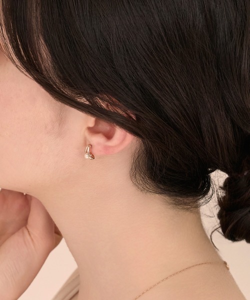 Phoebe(フィービィー)の「【金属アレルギー対応】ドロップパールセラミックポストピアス(ピアス(両耳用)・レディース・シャンパン・FREE)」の6枚目の写真