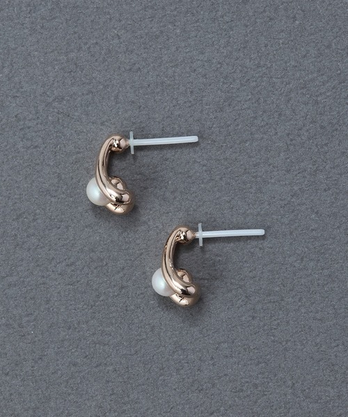 Phoebe(フィービィー)の「【金属アレルギー対応】ドロップパールセラミックポストピアス(ピアス(両耳用)・レディース・シャンパン・FREE)」の4枚目の写真