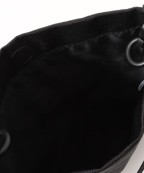 LOWRYS FARM（ローリーズファーム）の「ﾆｭｰｴﾗF NECKPOUCH（ショルダーバッグ・レディース・ブラック・FREE）」の4枚目の写真