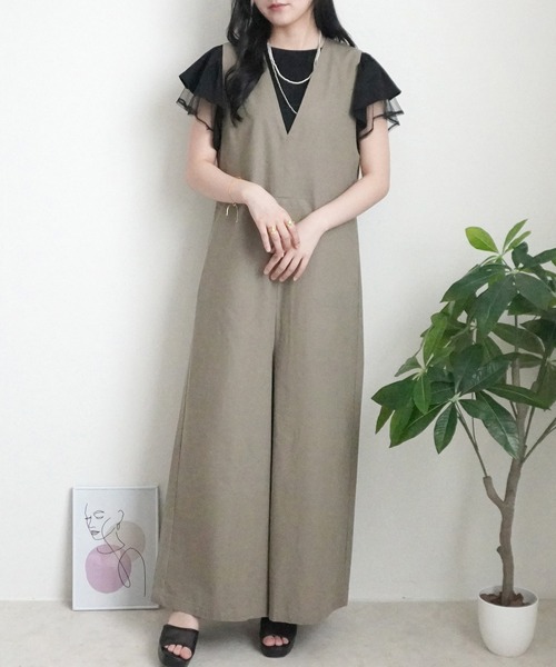 SELECT LEVERY（セレクトリベリー）の「Vネック綿麻サロペット ゆったり オールインワン（つなぎ/オールインワン・レディース・ブラック/ネイビー/オートミール/カーキ・SMALL/X-LARGE/LARGE/MEDIUM）」の3枚目の写真