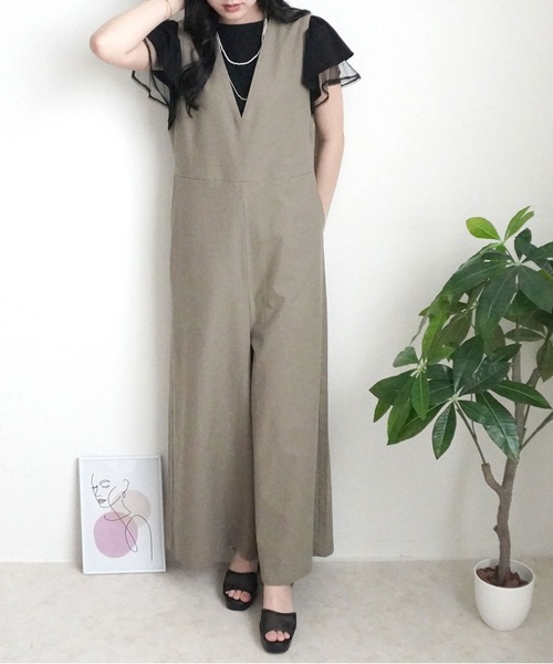 SELECT LEVERY（セレクトリベリー）の「Vネック綿麻サロペット ゆったり オールインワン（つなぎ/オールインワン・レディース・ブラック/ネイビー/オートミール/カーキ・SMALL/X-LARGE/LARGE/MEDIUM）」の20枚目の写真