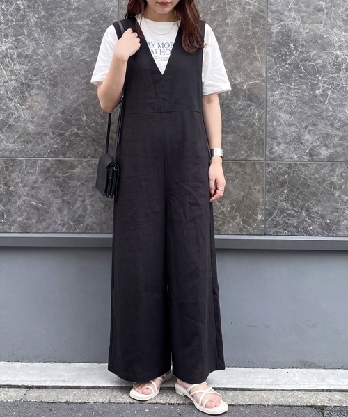SELECT LEVERY（セレクトリベリー）の「Vネック綿麻サロペット ゆったり オールインワン（つなぎ/オールインワン・レディース・ブラック/ネイビー/オートミール/カーキ・SMALL/X-LARGE/LARGE/MEDIUM）」の13枚目の写真