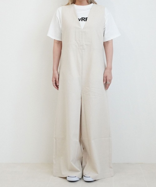 SELECT LEVERY（セレクトリベリー）の「Vネック綿麻サロペット ゆったり オールインワン（つなぎ/オールインワン・レディース・ブラック/ネイビー/オートミール/カーキ・SMALL/X-LARGE/LARGE/MEDIUM）」の11枚目の写真