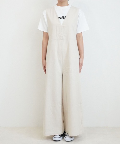 SELECT LEVERY（セレクトリベリー）の「Vネック綿麻サロペット ゆったり オールインワン（つなぎ/オールインワン・レディース・ブラック/ネイビー/オートミール/カーキ・SMALL/X-LARGE/LARGE/MEDIUM）」の9枚目の写真