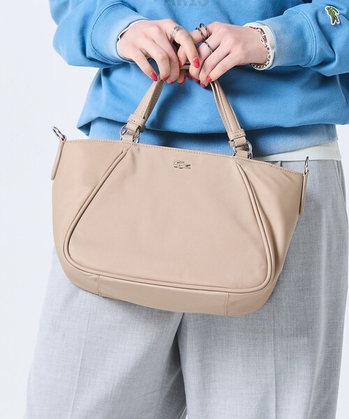 LACOSTE(ラコステ)の「デイ イン L トップハンドルバッグ(ハンドバッグ・レディース・ベージュ/ブラック・FREE)」の18枚目の写真