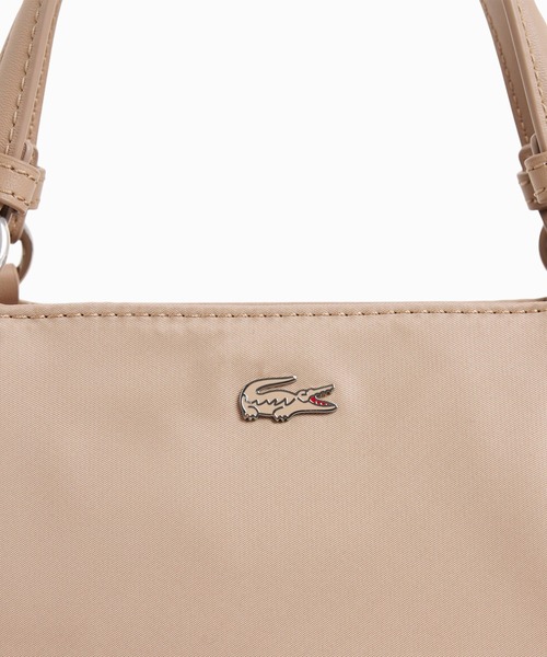 LACOSTE(ラコステ)の「デイ イン L トップハンドルバッグ(ハンドバッグ・レディース・ベージュ/ブラック・FREE)」の12枚目の写真