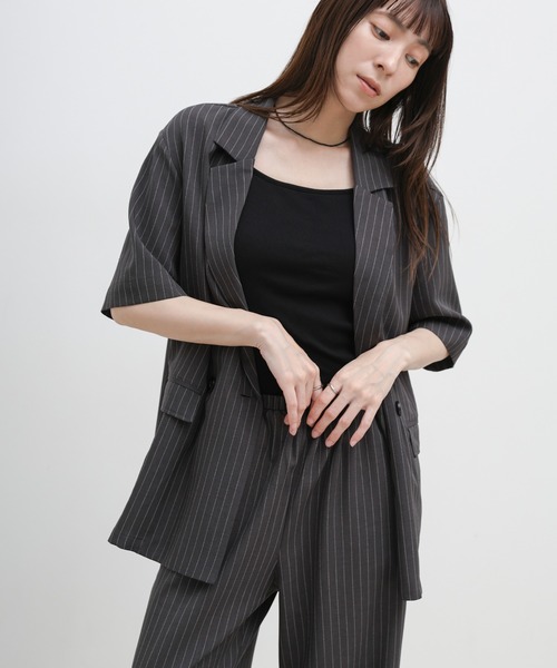 select MOCA（セレクトモカ）の「ピンストライプハーフスリーブジャケット【セットアップ対応可】（テーラードジャケット・レディース・ベージュ/チャコールグレー・FREE）」の8枚目の写真