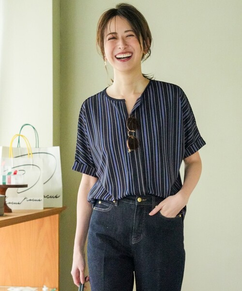 ANY SIS(エニィスィス)の「ジョーゼットフロントタック プルオーバー(Tシャツ/カットソー・レディース・スカイブルー系5/ネイビー系5/ホワイト系1/ホワイト系/ネイビー系1/ピンク系・X-LARGE)」の4枚目の写真