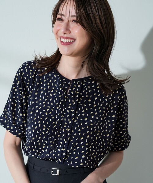 ANY SIS(エニィスィス)の「ジョーゼットフロントタック プルオーバー(Tシャツ/カットソー・レディース・スカイブルー系5/ネイビー系5/ホワイト系1/ホワイト系/ネイビー系1/ピンク系・X-LARGE)」の5枚目の写真