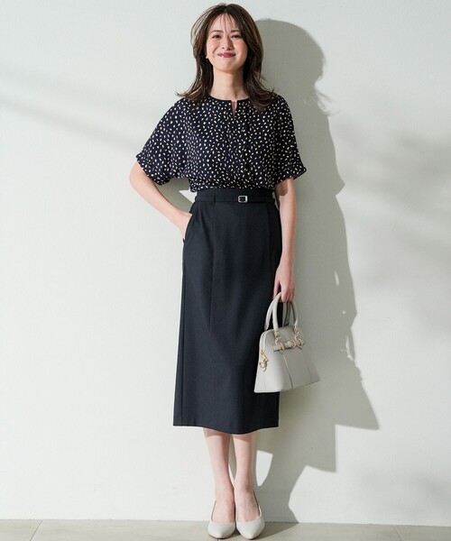 ANY SIS(エニィスィス)の「ジョーゼットフロントタック プルオーバー(Tシャツ/カットソー・レディース・スカイブルー系5/ネイビー系5/ホワイト系1/ホワイト系/ネイビー系1/ピンク系・X-LARGE)」の8枚目の写真