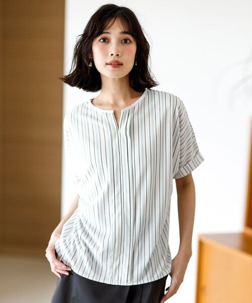 ANY SIS(エニィスィス)の「ジョーゼットフロントタック プルオーバー(Tシャツ/カットソー・レディース・スカイブルー系5/ネイビー系5/ホワイト系1/ホワイト系/ネイビー系1/ピンク系・X-LARGE)」の9枚目の写真