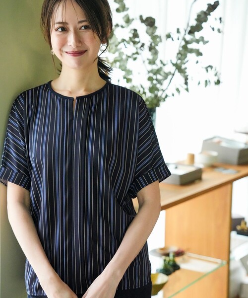 ANY SIS(エニィスィス)の「ジョーゼットフロントタック プルオーバー(Tシャツ/カットソー・レディース・スカイブルー系5/ネイビー系5/ホワイト系1/ホワイト系/ネイビー系1/ピンク系・X-LARGE)」の13枚目の写真