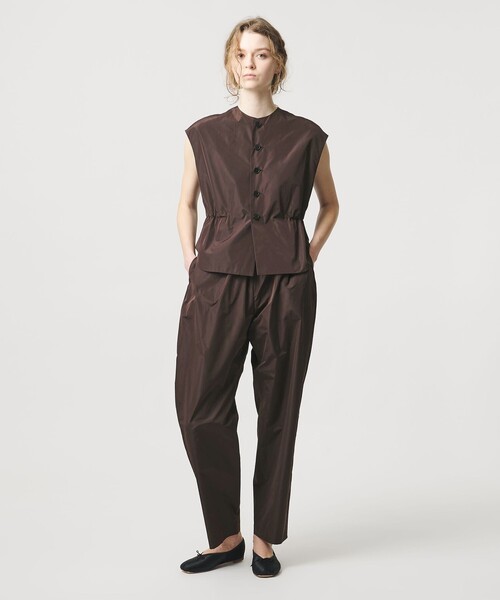 LOEFF（ロエフ）の「＜LOEFF＞グロッシー タフタ ベスト（ベスト・レディース・ブラック/ダークブラウン・FREE）」の9枚目の写真