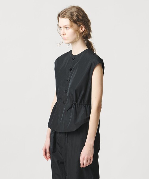 LOEFF（ロエフ）の「＜LOEFF＞グロッシー タフタ ベスト（ベスト・レディース・ブラック/ダークブラウン・FREE）」の11枚目の写真