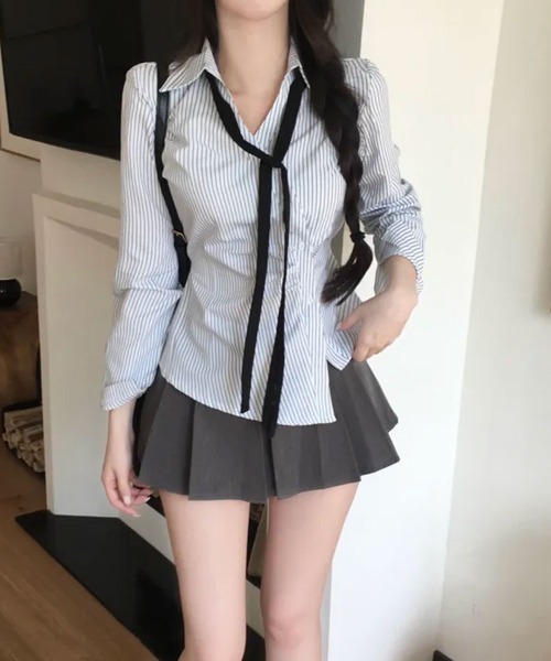 Emilie(エミリー)の「カシュクール ストライプ ウエストマークシャツ(Tシャツ/カットソー・レディース・チャコールグレー/ブルー/アイボリー・FREE)」の2枚目の写真