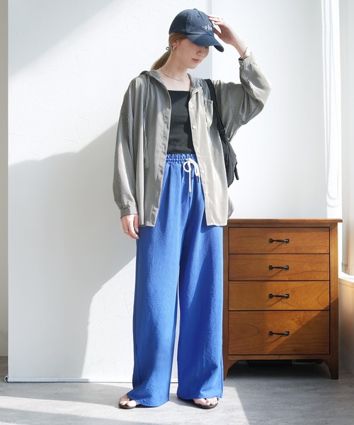 reca(レカ)の「ラッシュガードフード付きストライプシャツ(ラッシュガード・レディース・ブラック/ネイビー/ブルー・M-L)」の5枚目の写真