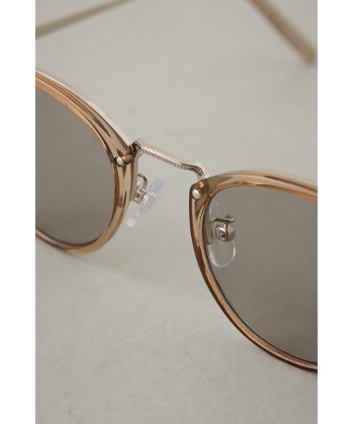 AZUL by moussy(アズールバイマウジー)の「メタルブリッジアイウェア(メガネ・レディース・ブラック/クリア/ブラウン・FREE)」の4枚目の写真