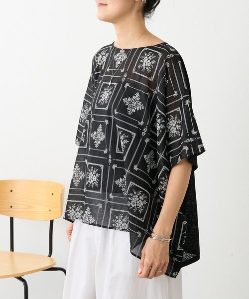 BEARDSLEY（ビアズリー）の「刺繍風プリントプルオーバー（Tシャツ/カットソー・レディース・ブルー/ブラック・FREE）」の4枚目の写真