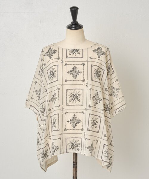 BEARDSLEY（ビアズリー）の「刺繍風プリントプルオーバー（Tシャツ/カットソー・レディース・ブルー/ブラック・FREE）」の7枚目の写真