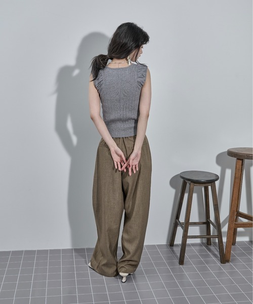 THE YOn(ザヨン)の「ギャザーショルダーリブニット(ニット/セーター・レディース・グレー/ブラック/セージグリーン/アイボリー・FREE)」の8枚目の写真