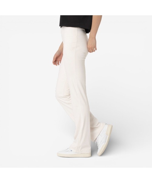 Reebok(リーボック)の「ラックス ハイライズ フレアパンツ / LUX HIGH RISE FLARE PANTS(その他パンツ・レディース・グレー/アイボリー/ブラック・SMALL/MEDIUM/LARGE/X-SMALL)」の18枚目の写真