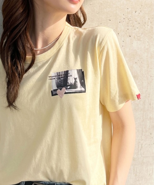 Ada.(エイダ)の「Cat by the window オーバーサイズ プリント 刺繍 Tシャツ ◎(Tシャツ/カットソー・レディース・ホワイト/チャコール/イエロー系/ブラック・M/S/L)」の4枚目の写真