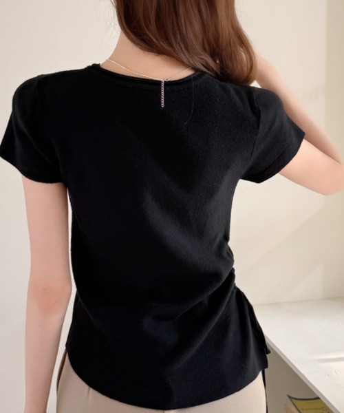 Ada.(エイダ)の「アシンメトリー サイドドロスト Uネック プルオーバー(Tシャツ/カットソー・レディース・グレー/ブルー/ブラック/ホワイト・FREE)」の5枚目の写真