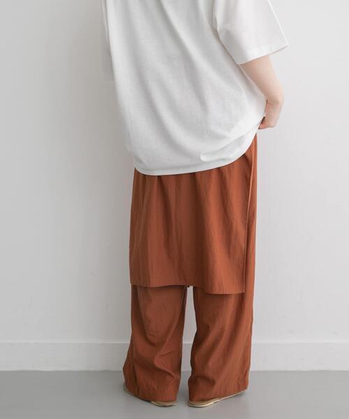 FORK&SPOON（フォークアンドスプーン）の「FORK&SPOON　レイヤードエプロンパンツ（その他パンツ・レディース・ブラック/オレンジ・1/2）」の14枚目の写真