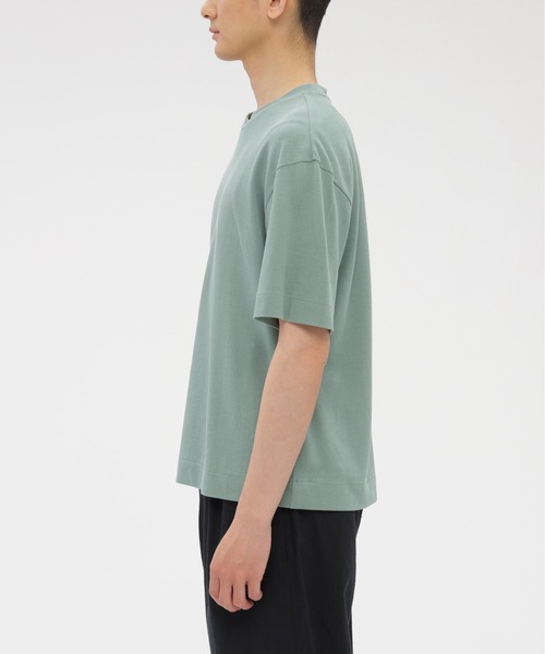 MARGARET HOWELL(マーガレットハウエル)の「COTTON LINEN PIQUE(Tシャツ/カットソー・メンズ・グリーン/マスタード/ネイビー・MEDIUM/LARGE)」の5枚目の写真