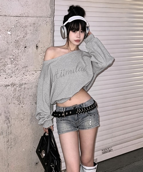 Miniministore(ミニミニストア)の「ビジューロゴオフショルスウェットトップス(スウェット・レディース・グレー・M/L)」の6枚目の写真
