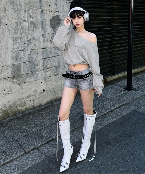 Miniministore(ミニミニストア)の「ビジューロゴオフショルスウェットトップス(スウェット・レディース・グレー・M/L)」の9枚目の写真