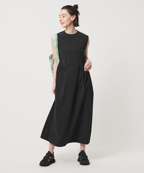 BEAUTY&YOUTH UNITED ARROWS（ビューティーアンドユースユナイテッドアローズ）の「360°MASTER ICE ノースリーブ ワンピース UVカット 接触冷感 防シワ はっ水 ウォッシャブル（ワンピース・レディース・ブラック/ダークブラウン・XS/S/M）」の7枚目の写真
