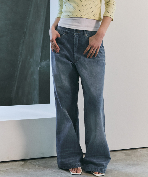 BLUESUNFLOWER(ブルーサンフラワー)の「セミフレアホットフィックスジーンズ(デニムパンツ・レディース・その他・SMALL/MEDIUM)」の7枚目の写真
