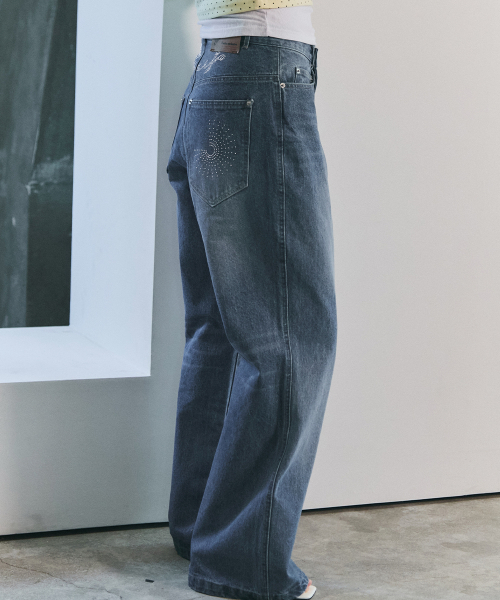 BLUESUNFLOWER(ブルーサンフラワー)の「セミフレアホットフィックスジーンズ(デニムパンツ・レディース・その他・SMALL/MEDIUM)」の8枚目の写真