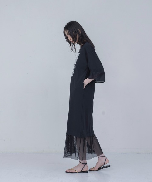 Eimee Law(エイミーロウ)の「箔プリント タックスリーブワンピース(ワンピース・レディース・オフホワイト/ブラック・FREE)」の12枚目の写真