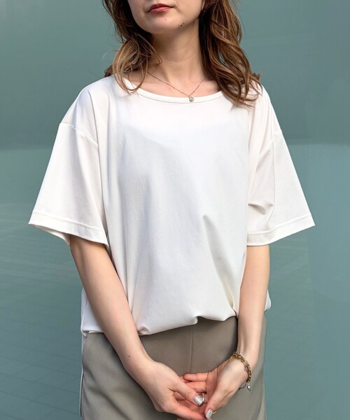 Rouge vif(ルージュヴィフ)の「ヴィンテージキュプラジャージー半袖プルオーバー/Tシャツ/通勤/夏服/日本製(Tシャツ/カットソー・レディース・ブラック/ホワイト/ベージュ・フリー)」の6枚目の写真
