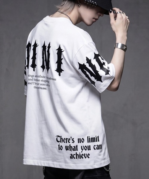 SCHWA(シュワ)の「【SCHWA/シュワ】バックロゴプリント ネックレス付き 半袖Tシャツ(Tシャツ/カットソー・メンズ・ホワイト系1/ホワイト系2/ブラック系1/ブラック系2・M/L)」の1枚目の写真