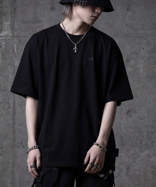 SCHWA(シュワ)の「【SCHWA/シュワ】バックロゴプリント ネックレス付き 半袖Tシャツ(Tシャツ/カットソー・メンズ・ホワイト系1/ホワイト系2/ブラック系1/ブラック系2・M/L)」の6枚目の写真