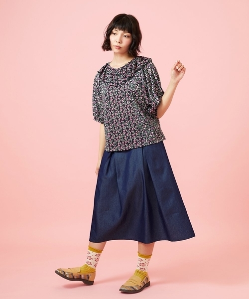 Jocomomola(ホコモモラ)の「Flor デニム 刺繍入りフレアスカート(デニムスカート・レディース・ネイビー/ブルー・40)」の11枚目の写真