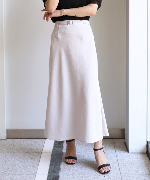 Sirin(シリン)の「サテンナロースカート【2サイズ展開】(スカート・レディース・グレイッシュベージュ/ネイビー・S/XS)」の1枚目の写真