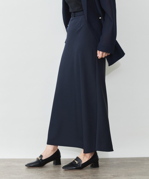 Sirin(シリン)の「サテンナロースカート【2サイズ展開】(スカート・レディース・グレイッシュベージュ/ネイビー・S/XS)」の15枚目の写真